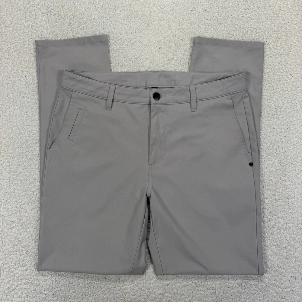 Vuori Cascade Tech Chino Pants Men's 32 (Actual 33x30) Golf Athleisure Athletic